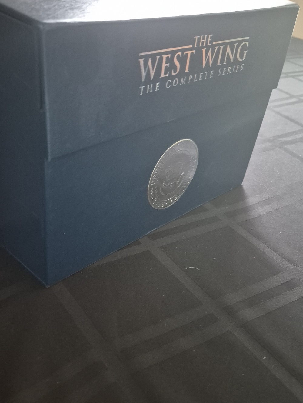 WEST WING DVD The Complete Series Collector Box (Navy Blue)